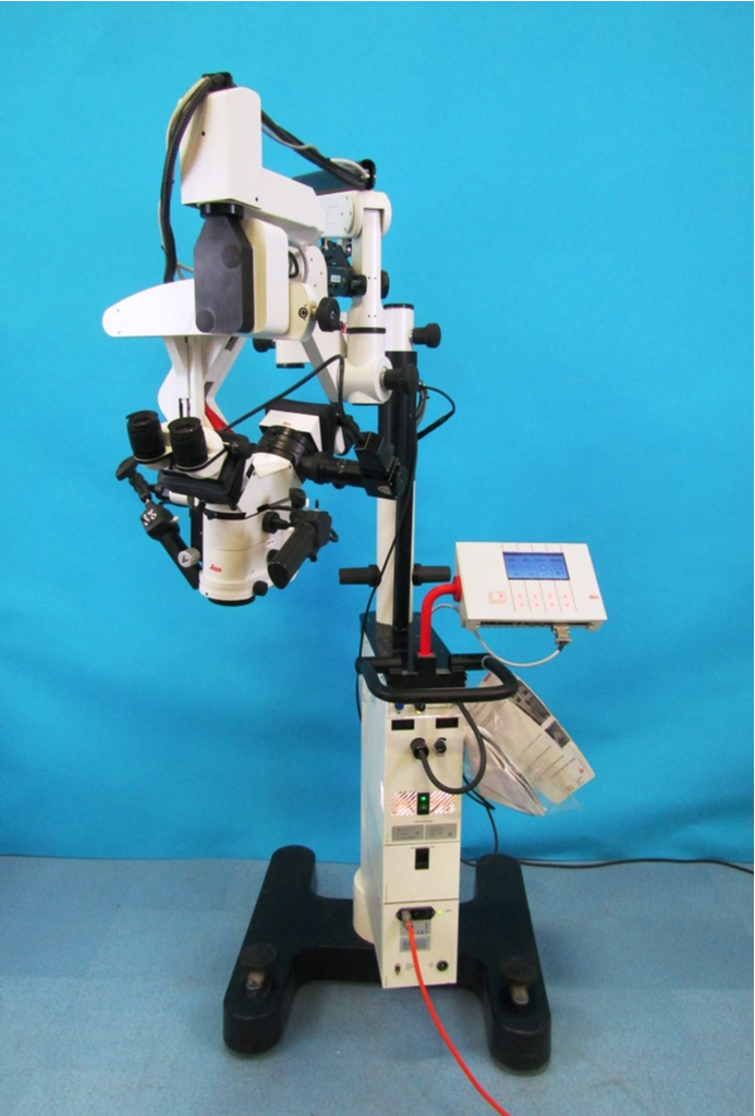 Leica Surgical Microscope